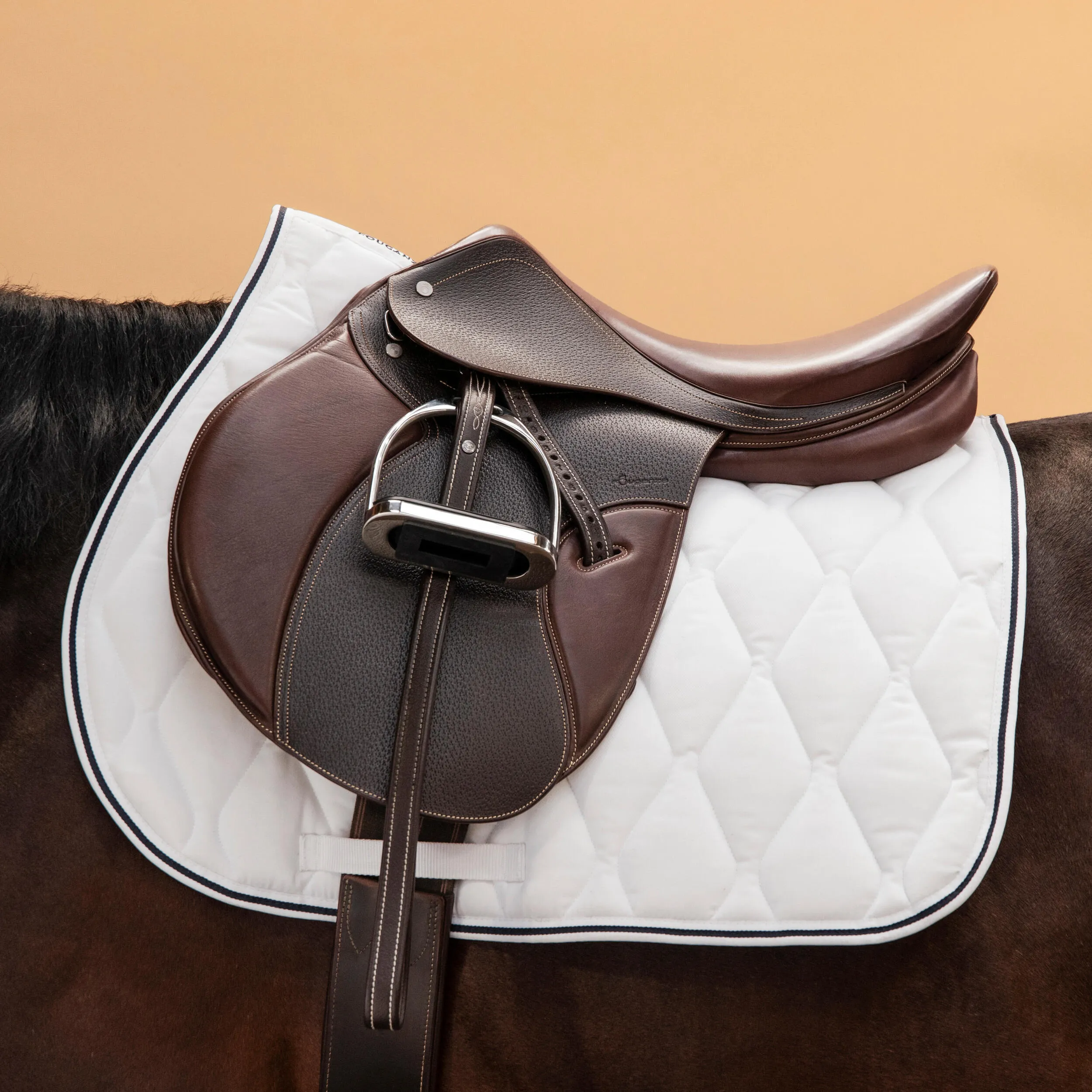 Fouganza 500 saddle pad for ponies and horses, white / black / blue