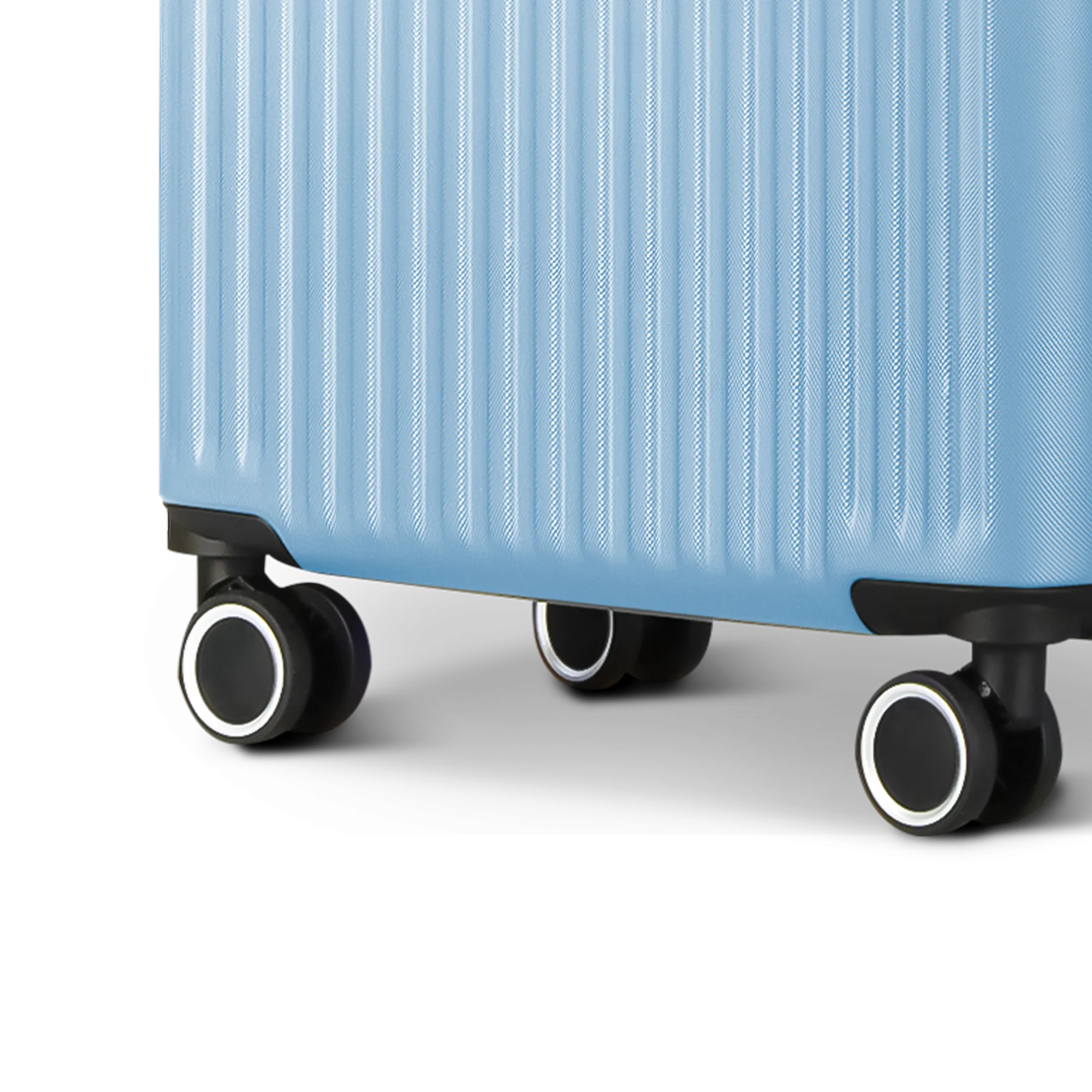 Vacay 24" Suitcase in Sky Blue